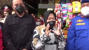Menteri Sosial Tri Rismaharini