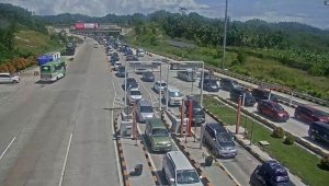 Arus mudik Lebaran di Jalan Tol Bakauheni-Terbanggi Besar (Bakter) Lampung