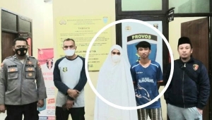 Sosok jubah putih di Tanggamus