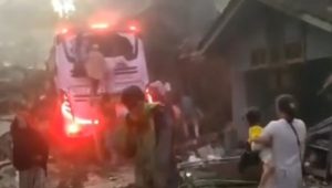 Kecelakaan bus tabrak rumah di Ciamis