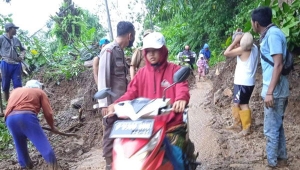 Longsor di Tanggamus Lampung
