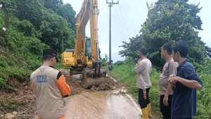 Longsor di Tanggamus Lampung