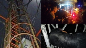 Wanita baju hitam panjat tower di Lampung Timur
