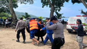 Bocah tenggelam di Pantai Badak Limau Tanggamus ditemukan meninggal dunia