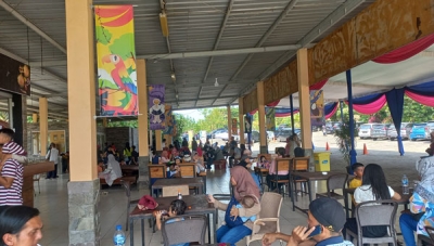 Kafe di Taman Wisata dan Taman Satwa Lembah Hijau Lampung