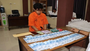 Pengedar uang palsu ditangkap polisi di Pringsewu