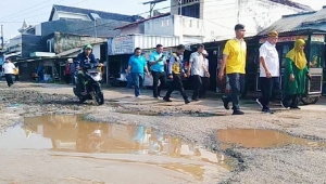 Jalan rusak di Lampung Timur