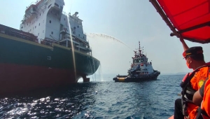 Kapal terbakar di Lampung Selatan