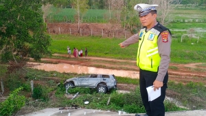 Kecelakaan mobil Pajero masuk jurang di Tol Lampung