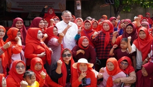 Ketua Komisi IV DPR Sudin Bagikan Ikan untuk Cegah Stunting di Lampung Selatan