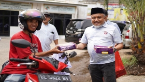 TKD Prabowo-Gibran di Lampung bagikan makan siang gratis
