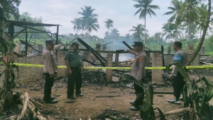 Kandang ayam terbakar di Pringsewu