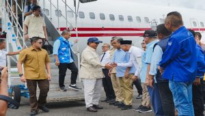 Prabowo disambut Ketua DPD Gerindra Lampung Rahmat Mirzani Djausal
