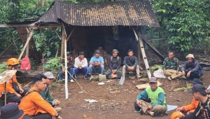 Tim SAR Gabungan turun tangan mencari Nenek Sarmi yang tersesat di hutan Lampung Barat
