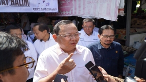 Ketua Komisi IV DPR Sudin mengunjungi Pasar Way Halim Bandar Lampung