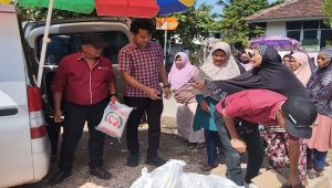 Tembesu Group bagikan ratusan sembako di Bandar Lampung dan Pesawaran