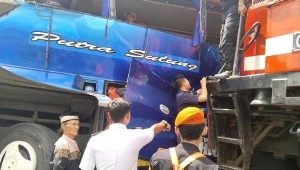 Kecelakaan KA Rajabasa Tanjungkarang-Kertapati dan Bus