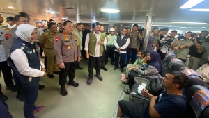 Menkopulhukan-Kapolri Tinjau Pelabuhan Merak
