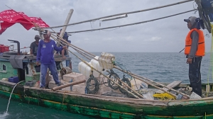 PHE OSES dan Nelayan Gagas Pemasangan Rumpon di Pesisir Laut Lampung Timur