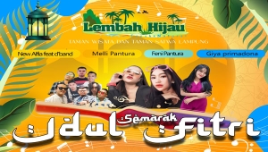 3 Penyanyi Cantik Goyang Lembah Hijau Lampung Saat Liburan Lebaran 2024
