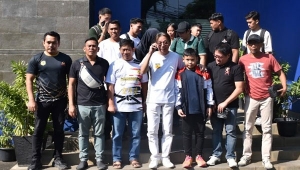 Ary Meizari Lepas 7 Karateka PON Lampung ke Kapolri Cup 2024