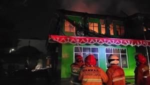 Kebakaran Hebat Landa Kantor Kemenag Bandar Lampung
