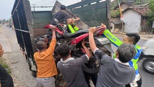 Kecelakaan maut motor dan truk di Pringsewu