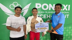 Pesenam Lampung Meiyusi Ade Putra persembahkan medali pertama Lampung di PON 2024