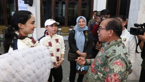 PJ Gubernur Lampung Samsudin Sambut Kepulangan Tri Wahyuni-Sutjiati
