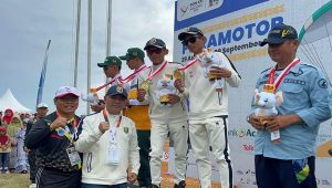 Atlet Paramotor Lampung Adi Ayangsyah dan Radyen Banta Hasbyallah raih emas PON XXI Aceh-Sumut 2024