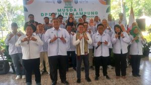 Ketum DPP PUTRI Hans Manansang