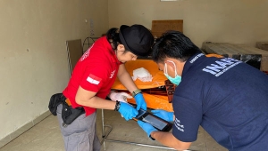 Mayat Mengapung di Tanjung Setia Pesisir Barat Lampung
