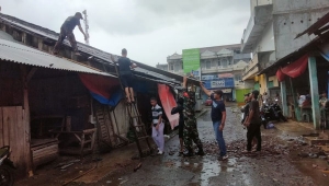 Angin Kencang Terjang Lampung Timur
