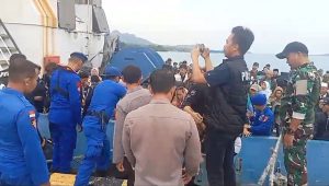 Kapal Feri Merak-Bakauheni Kandas