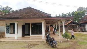 Petir Sambar Rumah Warga Lampung Timur