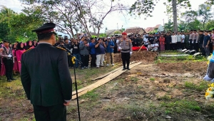 Pemakaman Briptu Ghalib Surya Ganta