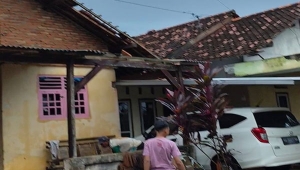 Angin Puting Beliung Terjang Lampung Timur