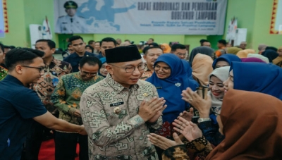 Gubernur Lampung Rahmat Mirzani Djausal hapus uang komite sekolah