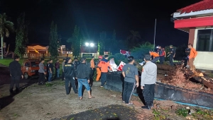 Hujan-Angin Kencang Landa Way Kanan Lampung