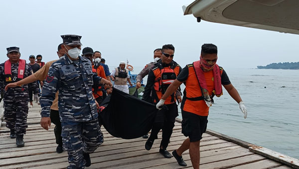 Penumpang KMP Wira Artha Terjatuh ke Laut di Bakauheni