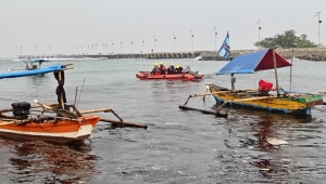 Dua orang terseret arus di Pantai Lampung Selatan