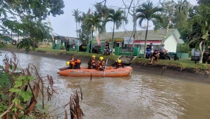 Pemotor Terjatuh di Irigasi Lampung Timur