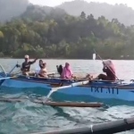 Perahu Bawa Pasien Terombang-ambing di Laut