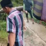 Warga Tanggamus Meninggal Dunia Ditandu