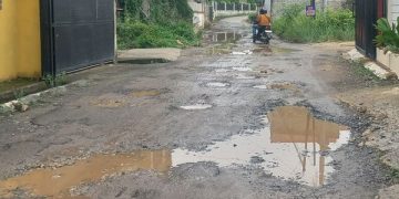 Jalan rusak di Bandar Lampung