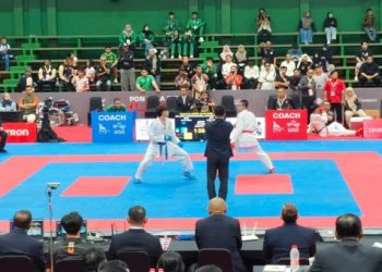 Karateka Lampung Fahrel Apriansyah Amartha Raih Emas PON Beladiri 2025