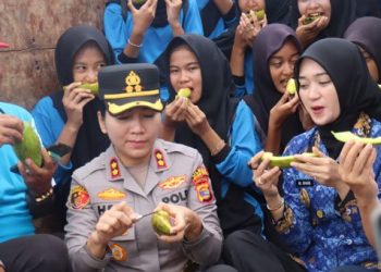 Makan Alpukat di Lampung Timur Cetak Rekor MURI