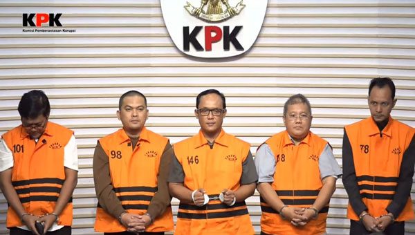 KPK Tahan Bupati Lampung Tengah Ardito Wijaya