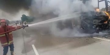 Bus Terbakar di Tol Bakter Lampung