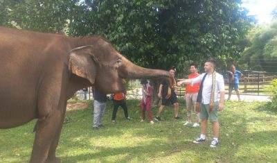 Dokter Hewan Zoo Centar Serbia Stevan Tokin Kunjungi Lembah Hijau Lampung